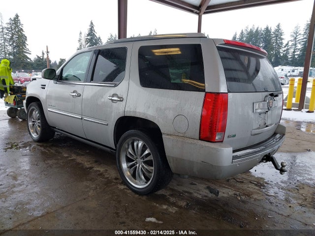 2011 CADILLAC ESCALADE 1GYS4CEF0BR127688 Photo 2