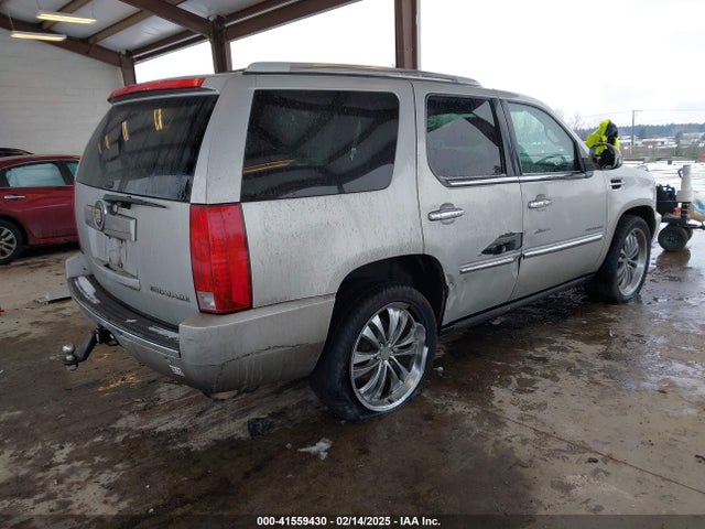 2011 CADILLAC ESCALADE 1GYS4CEF0BR127688 Photo 3