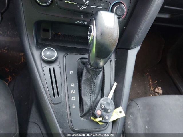 1FADP3K25GL264049 Ford FOCUS SE