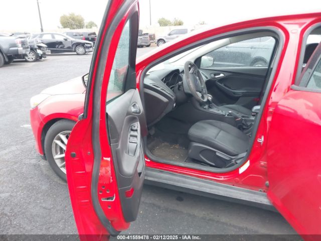 1FADP3K25GL264049 Ford FOCUS SE