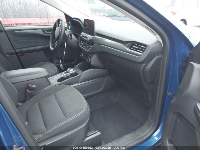 1FMCU0GN8PUA75076 Ford Escape Active