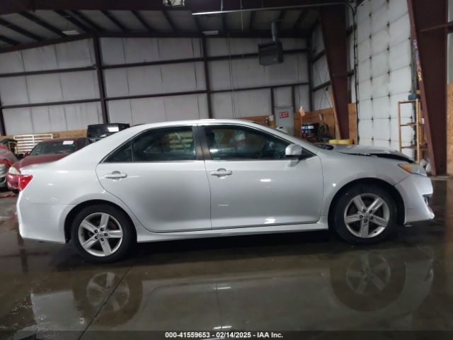 4T1BF1FK3EU429974 Toyota CAMRY SE