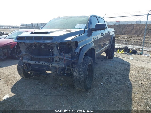 5TFEY5F19EX172246 Toyota Tundra Sr5 5.7l V8