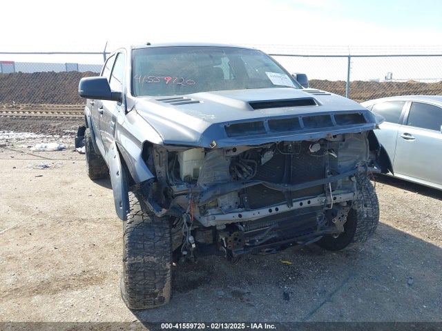 5TFEY5F19EX172246 Toyota Tundra Sr5 5.7l V8
