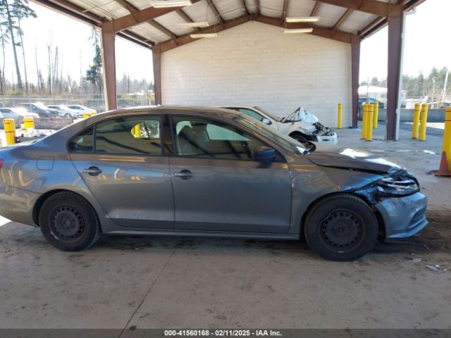 3VW267AJ8GM323272 Volkswagen Jetta 1.4t S