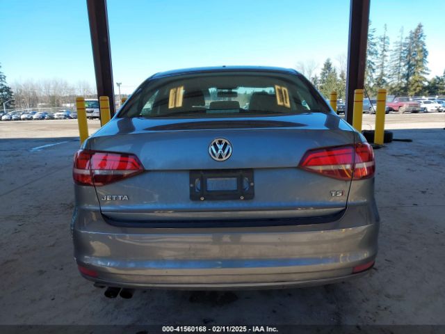 3VW267AJ8GM323272 Volkswagen Jetta 1.4t S