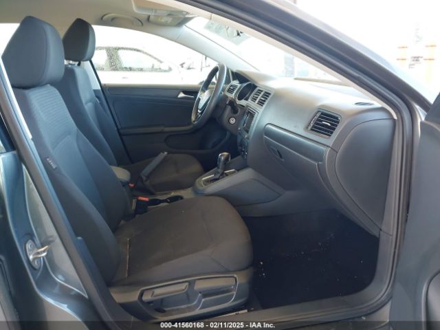 3VW267AJ8GM323272 Volkswagen Jetta 1.4t S