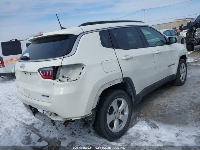 3C4NJDBB0KT813014 Jeep Compass Latitude 4x4