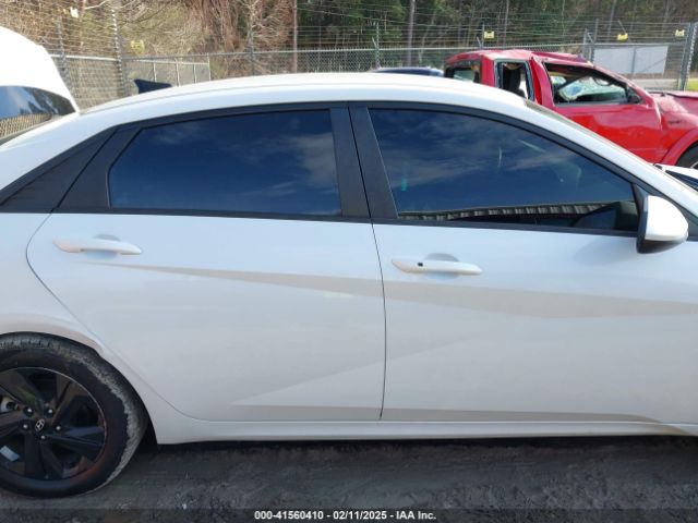 5NPLM4AG8MH013995 Hyundai ELANTRA SEL