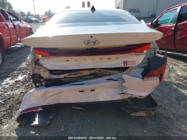5NPLM4AG8MH013995 Hyundai ELANTRA SEL
