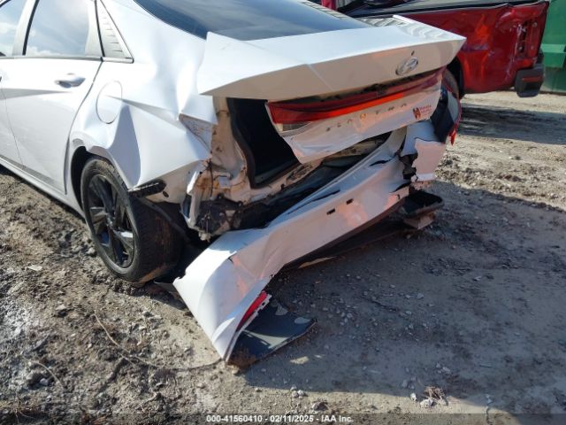 5NPLM4AG8MH013995 Hyundai ELANTRA SEL