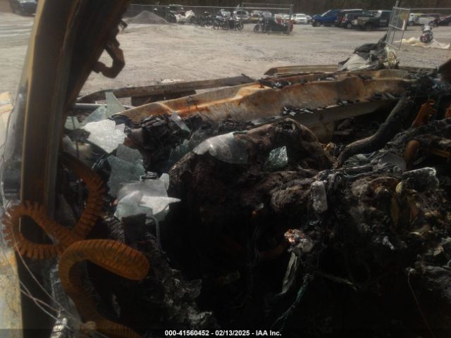 1GCRCSEC2EZ163457 Chevrolet Silverado 1500 2lz