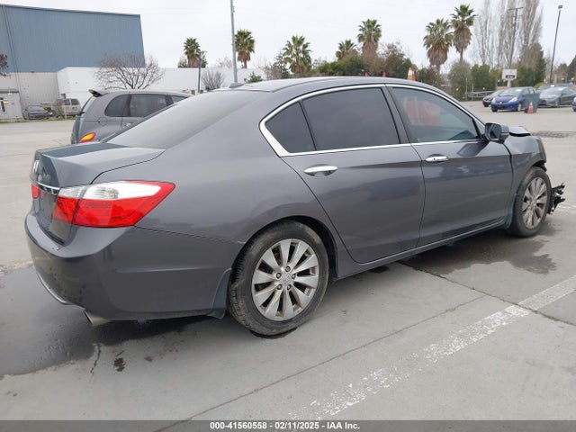 Honda Accord 2015 1HGCR2F88FA084908 Image 16