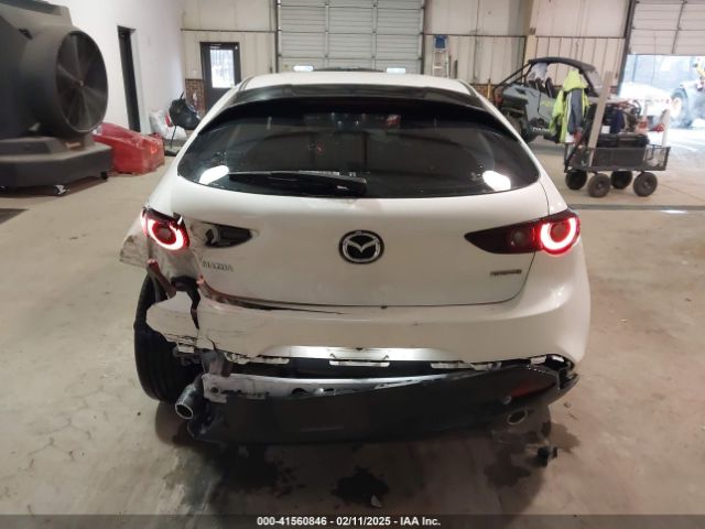 JM1BPAKM9P1600918 Mazda Mazda3 2.5 S Select