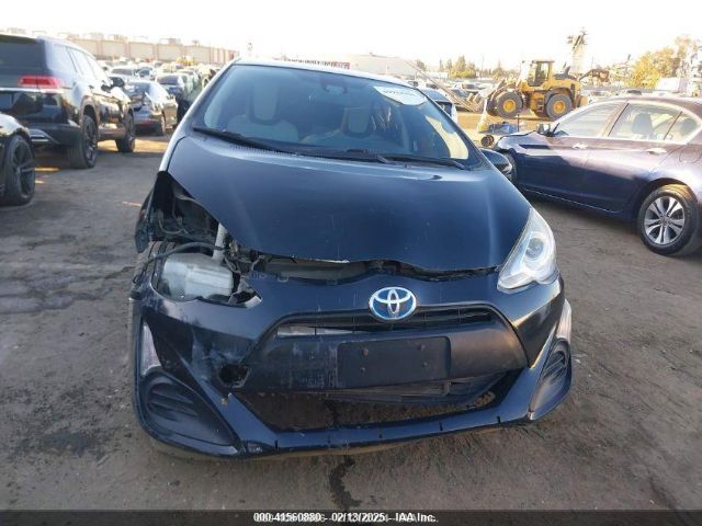 JTDKDTB34H1592126 Toyota Prius C One
