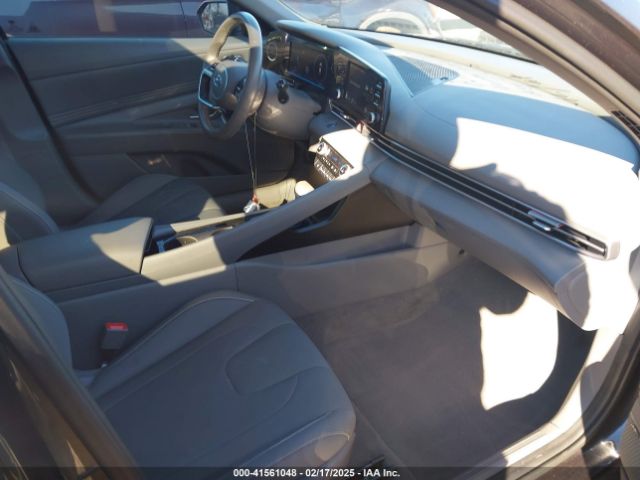 5NPLN4AGXNH081262 Hyundai ELANTRA SEL