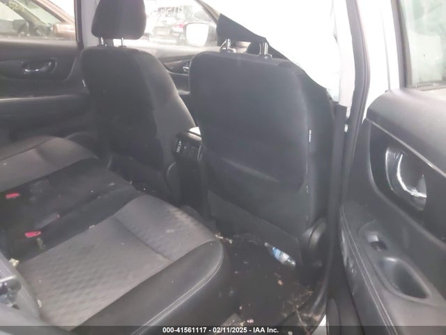 JN8AT2MV4HW010718 Nissan ROGUE SV