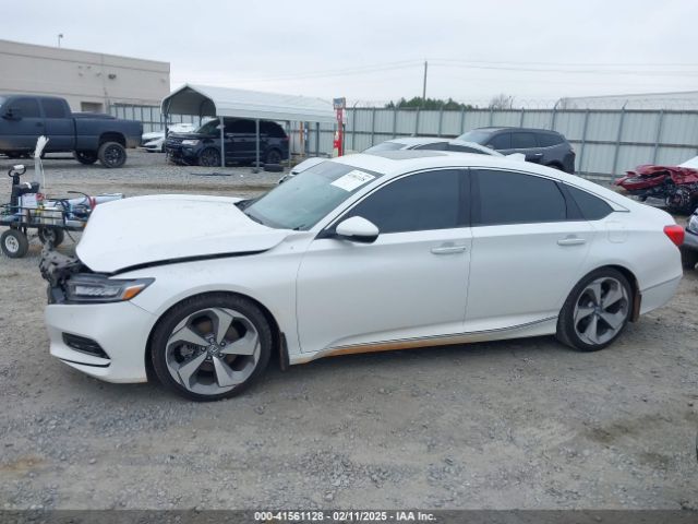 1HGCV2F95JA027434 Honda Accord Touring 2.0t