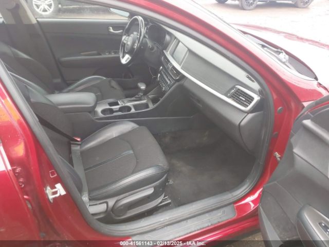 5XXGT4L38KG360993 KIA Optima S