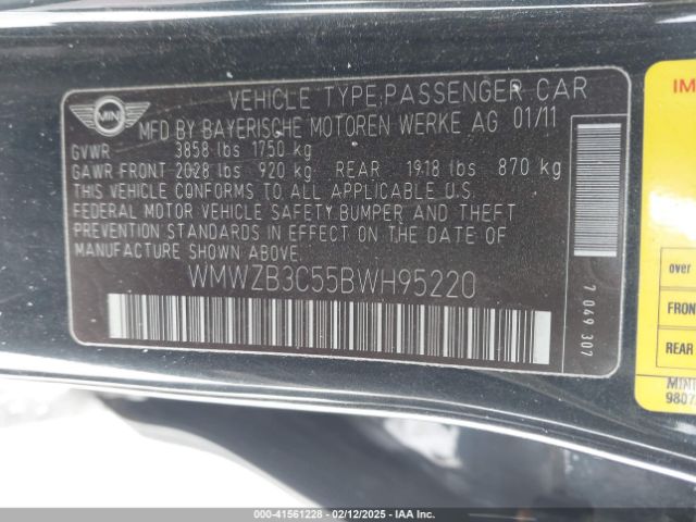 2011 MINI COOPER COUNTRYMAN WMWZB3C55BWH95220 Photo 8