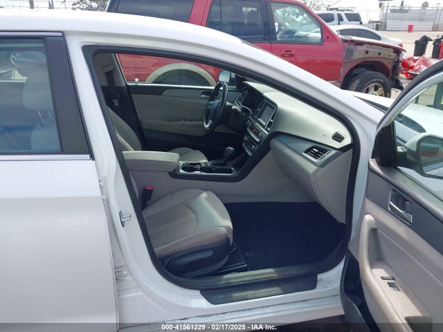 5NPE34AF6KH786609 Hyundai SONATA SEL