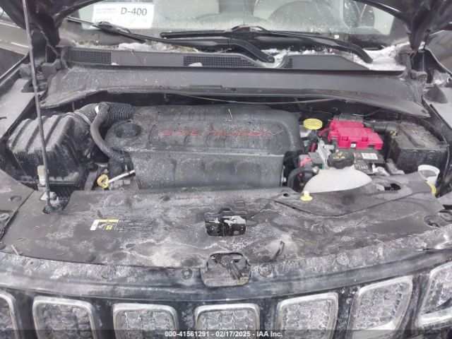 3C4NJDBBXKT665843 Jeep Compass Latitude 4x4