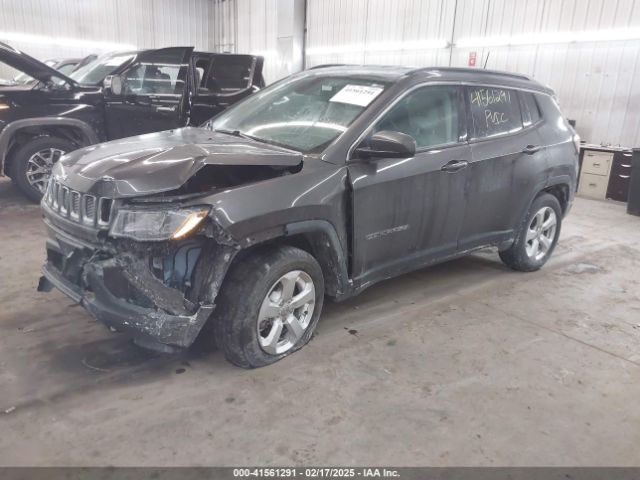 3C4NJDBBXKT665843 Jeep Compass Latitude 4x4