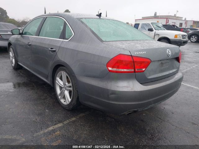 1VWBT7A32EC093902 Volkswagen Passat 1.8t Se