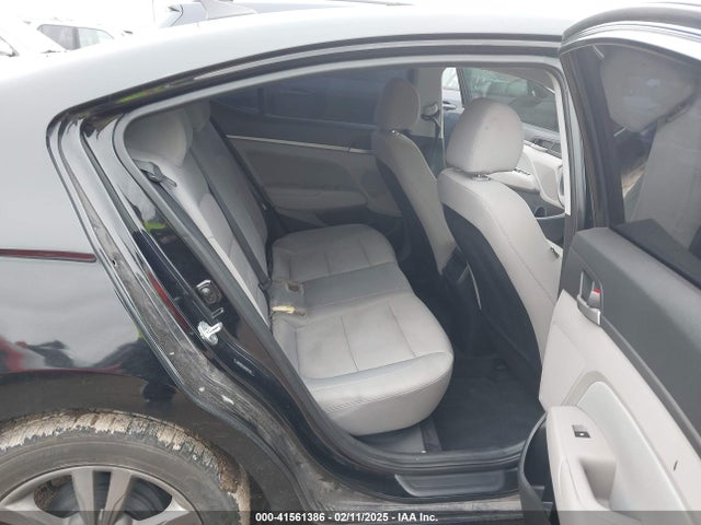 5NPD84LF9HH207762 Hyundai 2017