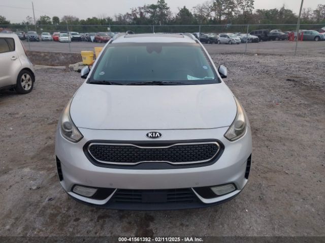 KNDCE3LC9H5038363 KIA Niro Touring