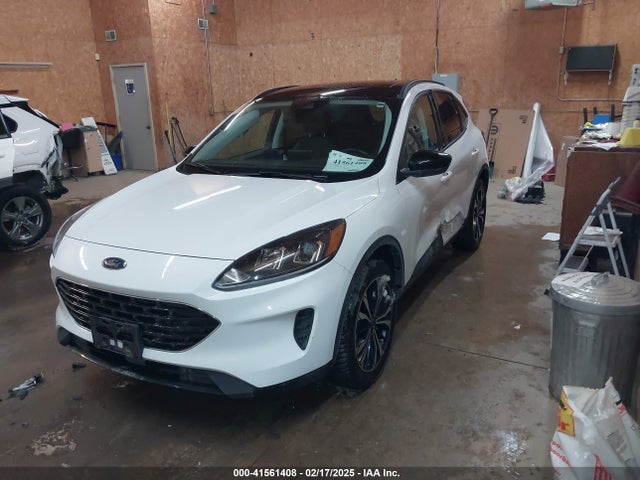 1FMCU9G60NUB68474 Ford ESCAPE SE