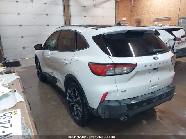1FMCU9G60NUB68474 Ford ESCAPE SE