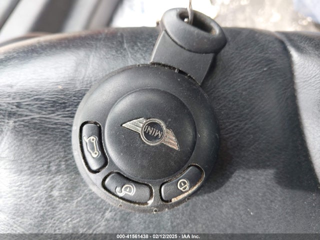 2011 MINI COOPER S WMWSV3C52BTY14927 Photo 10