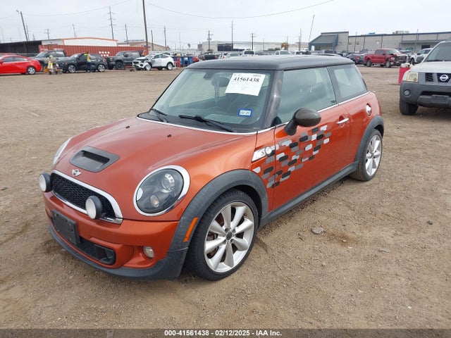 2011 MINI COOPER S WMWSV3C52BTY14927 Photo 1