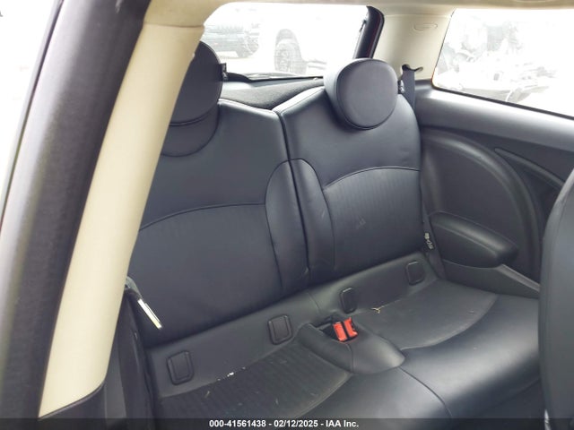 2011 MINI COOPER S WMWSV3C52BTY14927 Photo 7