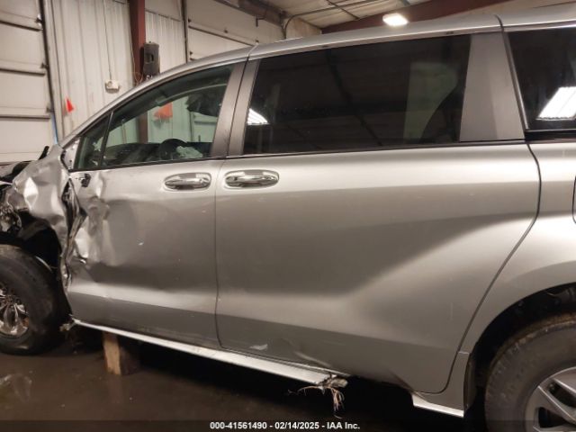 5TDYRKEC6NS126603 Toyota SIENNA XLE
