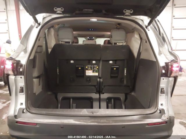 5TDYRKEC6NS126603 Toyota SIENNA XLE