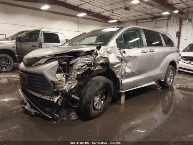 5TDYRKEC6NS126603 Toyota SIENNA XLE