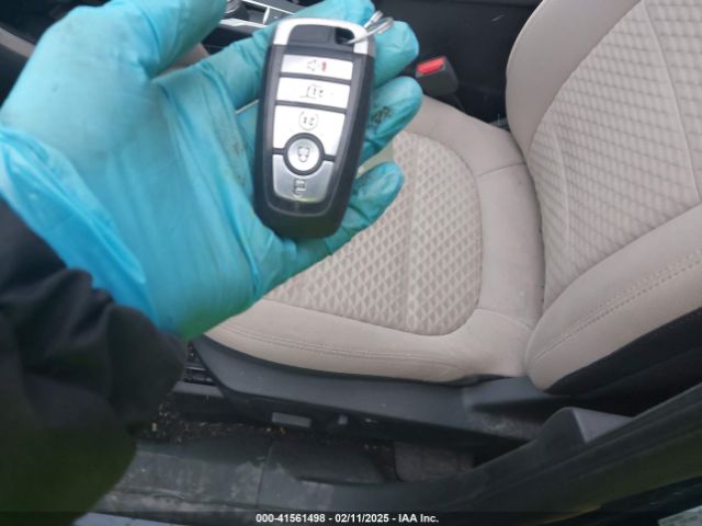 1FMCU0EZ8NUA24440 Ford Escape Se Plug-in Hybrid