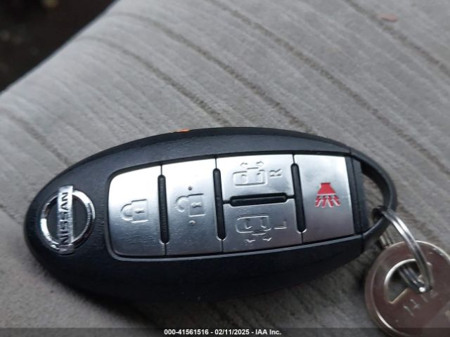 JN8AE2KP0E9107133 Nissan Quest Sv