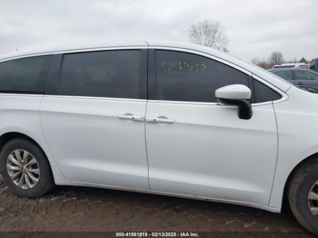 2C4RC1DG4HR723458 Chrysler Pacifica Touring