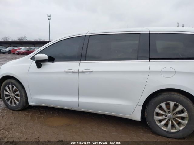 2C4RC1DG4HR723458 Chrysler Pacifica Touring