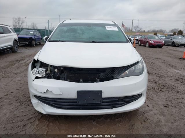 2C4RC1DG4HR723458 Chrysler Pacifica Touring