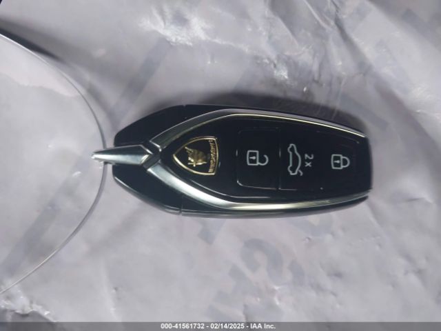 2024 LAMBORGHINI URUS ZPBUC3ZL1RLA32922 Photo 10