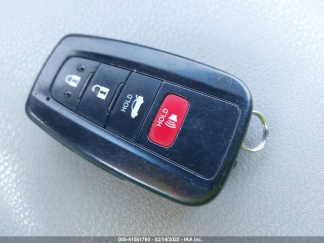 2018 TOYOTA CAMRY 4T1B11HK0JU125782 Photo 10