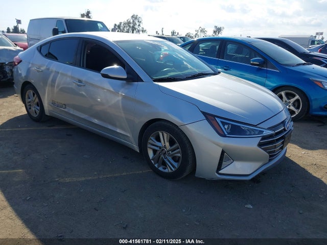2019 5NPD74LF3KH407000 main image