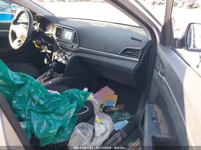 Hyundai ELANTRA SE 2019 5NPD74LF3KH407000 Image 5