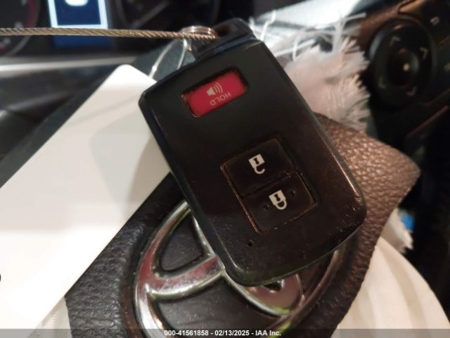 JTMRFREV3JJ223773 Toyota Rav4 Adventure/xle