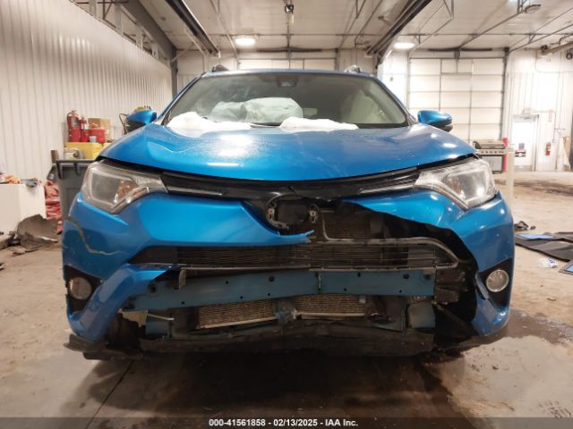 JTMRFREV3JJ223773 Toyota Rav4 Adventure/xle