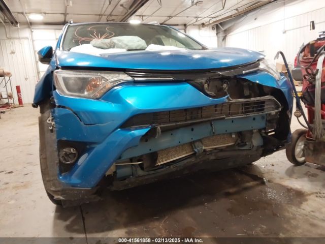 JTMRFREV3JJ223773 Toyota Rav4 Adventure/xle